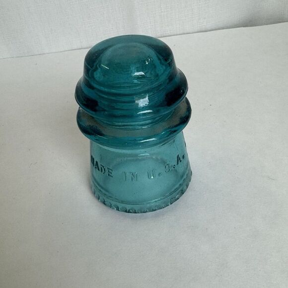 Antique Glass Insulator Hemingray-16 Aqua Color With Textured Base - Picture 2 of 5